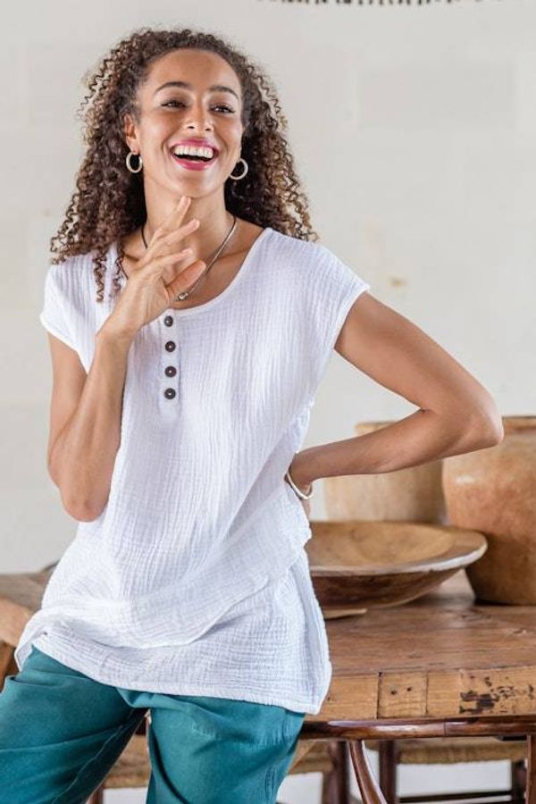 Alternate image for White Double Cotton Gauze Sleeveless Blouse Fresh Air in White
