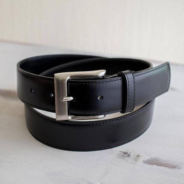 Alternate image for Mens Simple Black Leather Belt Subtle Elegance in Black