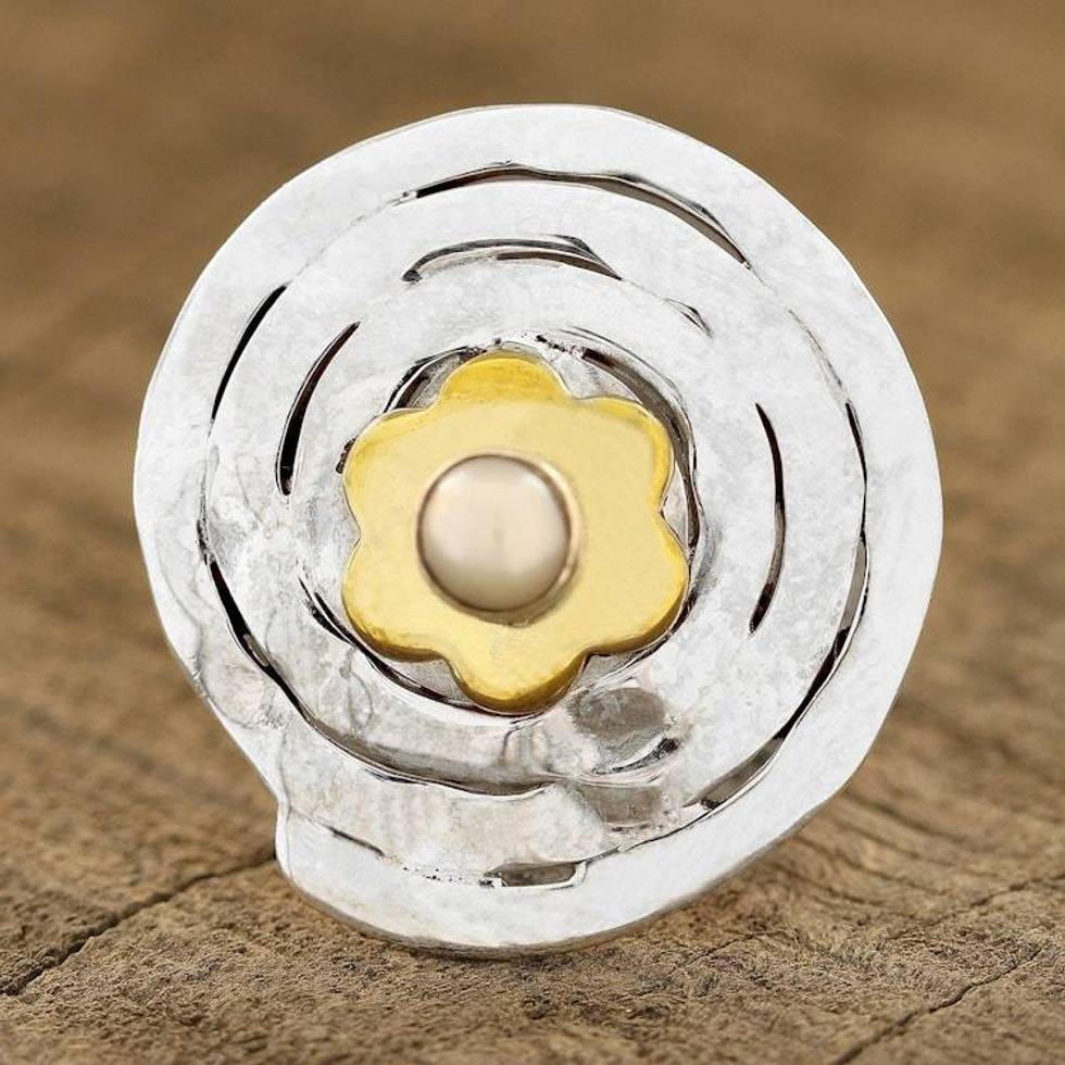 Spiral Pattern Floral Cultured Pearl Cocktail Ring 'Spiral Flower'