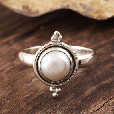 Alternate image for Luminous Cultured White Pearl Ring Moon Memory