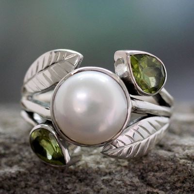 Primary image for Pearl and Peridot Cocktail Ring from India Jewelry Mumbai Romance
