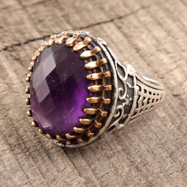 Alternate image for 10.5-Carat Amethyst Single-Stone Ring from India Lilac Gleam
