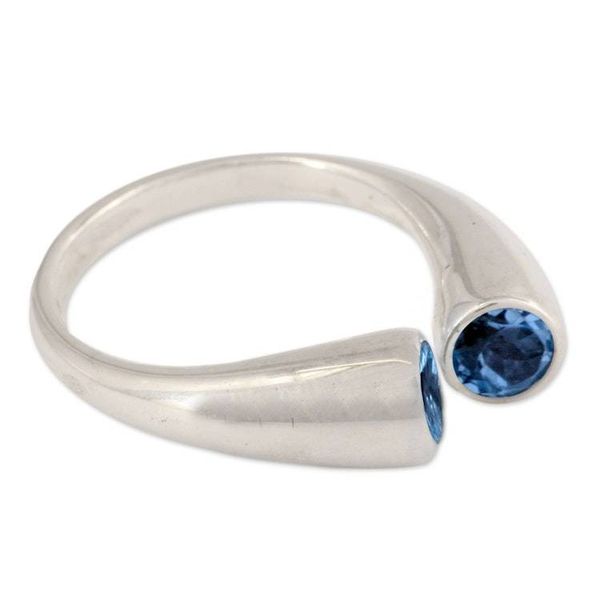 Alternate image for Blue Topaz Ring 2 Cts Sterling Silver from India Face to Face