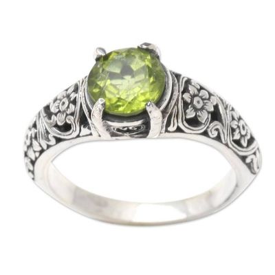 Alternate image for Peridot and Sterling Silver Solitaire Ring Balinese Beach in Green
