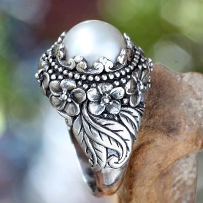 Alternate image for Floral Pearl Ring Moon Flowers