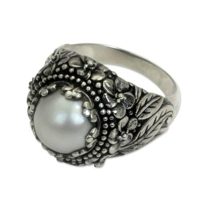 Alternate image for Floral Pearl Ring Moon Flowers