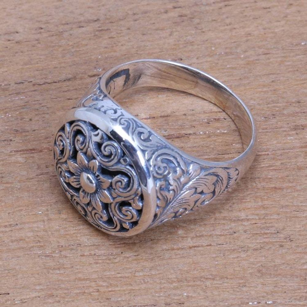 Main item image