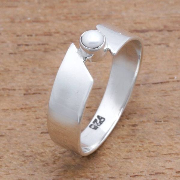 Alternate image for Cultured Pearl Single Stone Band Ring Crafted in Bali Glowing Band