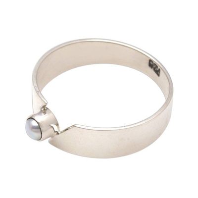 Alternate image for Cultured Pearl Single Stone Band Ring Crafted in Bali Glowing Band