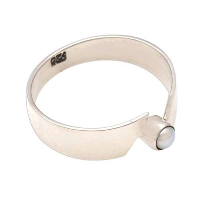 Alternate image for Cultured Pearl Single Stone Band Ring Crafted in Bali Glowing Band