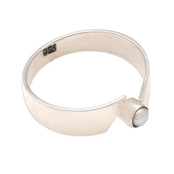 Alternate image for Cultured Pearl Single Stone Band Ring Crafted in Bali Glowing Band