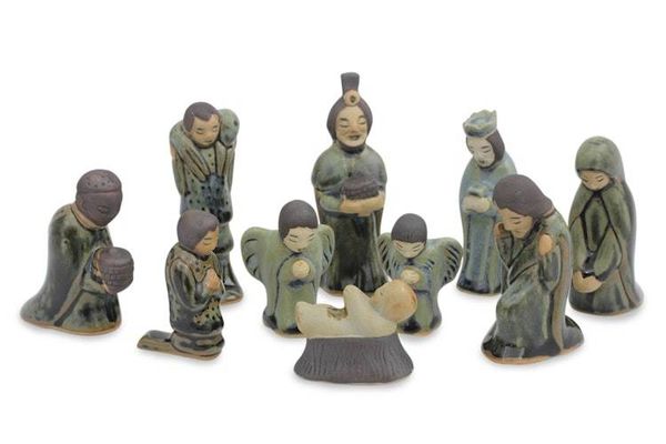 Alternate image for Unique 10-piece Ceramic Nativity Scene Iridescent Holy Birth