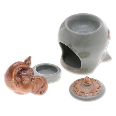 Alternate image for Crackled Elephant-Themed Green Ceramic Oil Warmer The Giants Green Palace