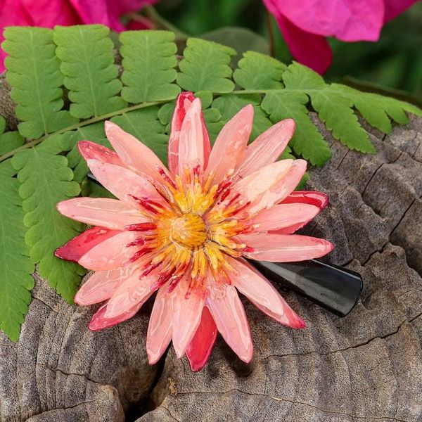 Alternate image for Floral Resin-Coated Red Water Lily Stainless Steel Hair Clip Chic Red Water Lily