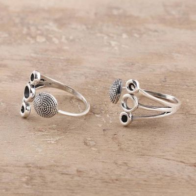 Alternate image for Circle Pattern Sterling Silver Toe Rings from India Pair Gleaming Fireworks