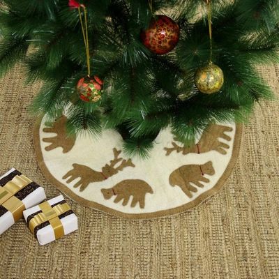 Alternate image for Handcrafted Wool Tree Skirt with Tan Reindeer from India Reindeer Carnival