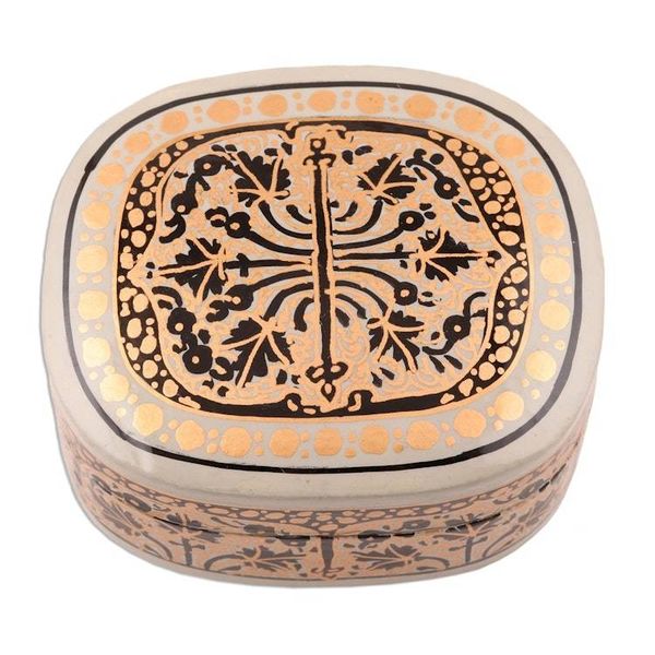Alternate image for Artisan Crafted Hand Painted Papier Mache Box Srinagar Beauty
