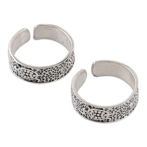 Alternate image for Pair of Turtle-Themed Polished and Oxidized Toe Rings Turtle Saga