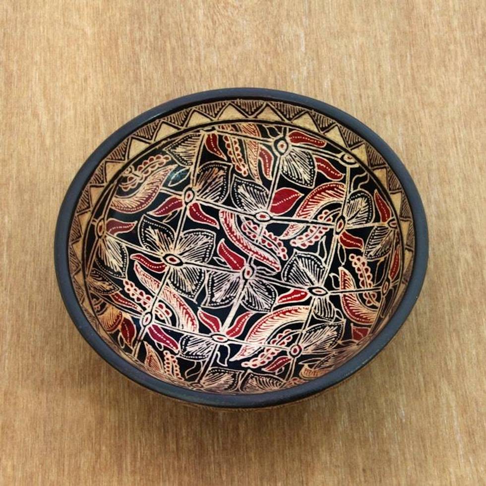 Wood batik centerpiece 'Jasmine Bud'