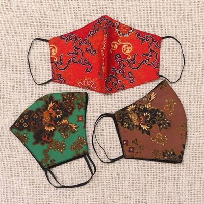 Alternate image for 1 Red-1 Green-1 Sepia-2-Layer Contoured Cotton Masks Bright Beauty