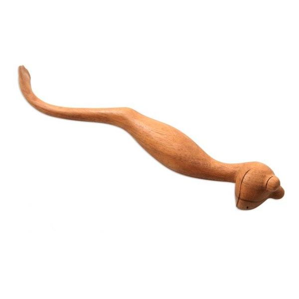 Alternate image for Handmade Suar Wood Gecko Back Scratcher from Bali Sleepy Gecko