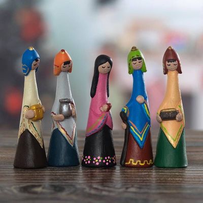 Alternate image for Peruvian Handmade Ceramic Nativity Set with 5 Pieces Pilgrimage Family
