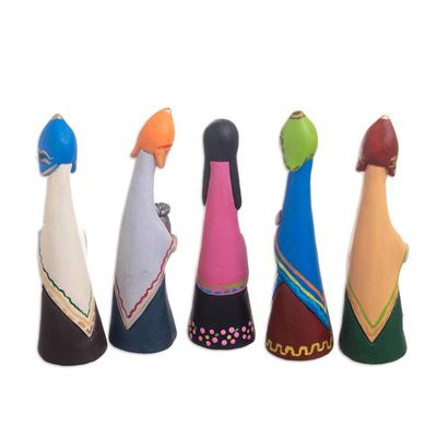Alternate image for Peruvian Handmade Ceramic Nativity Set with 5 Pieces Pilgrimage Family