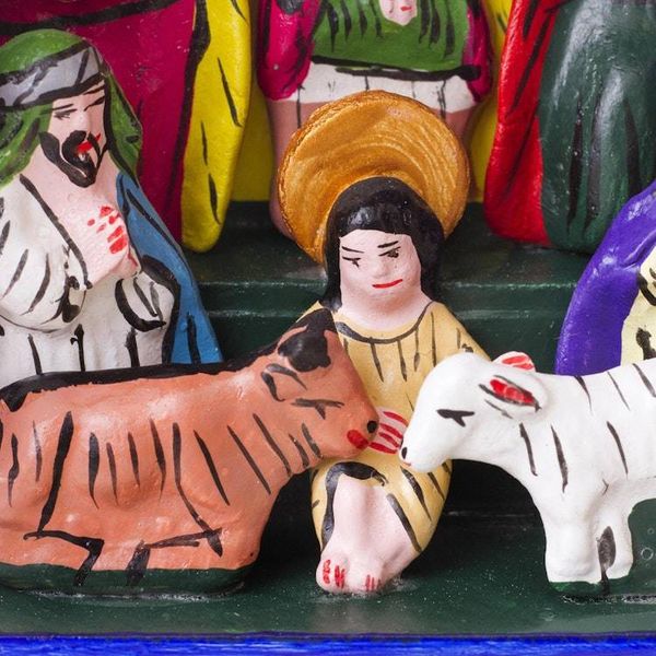 Alternate image for Nativity scene Blessed Are Those Who Come