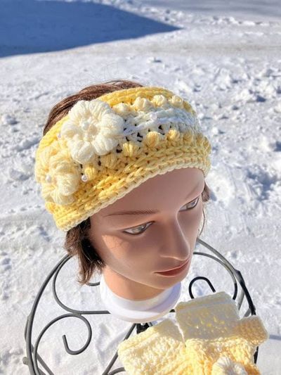 Alternate image for Woman’s Ear Warmer & Fingerless Gloves Set Yellow and White