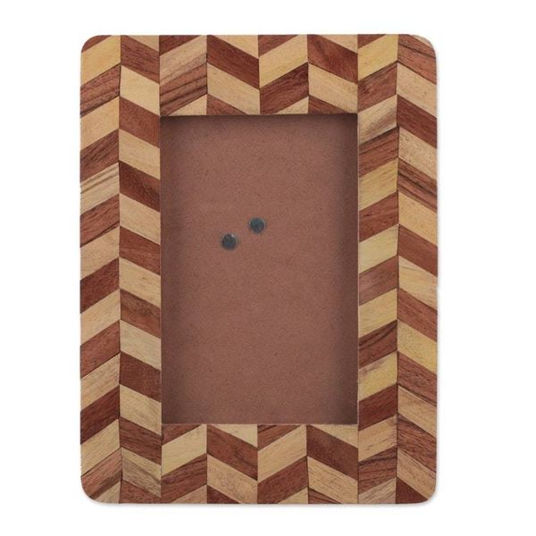 Alternate image for Chevron-Patterned Handmade 4x6 Wood and Glass Photo Frame Chevron Times