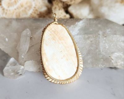 Alternate image for Reversible Wire Wrapped Shell Pendant