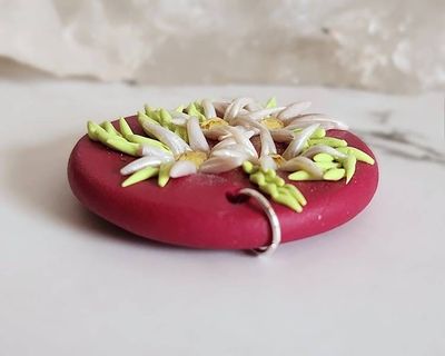 Alternate image for White Daisy Polymer Clay Pendant