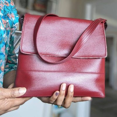 Primary image for Shoulder Bag in Crimson - The Lyrist