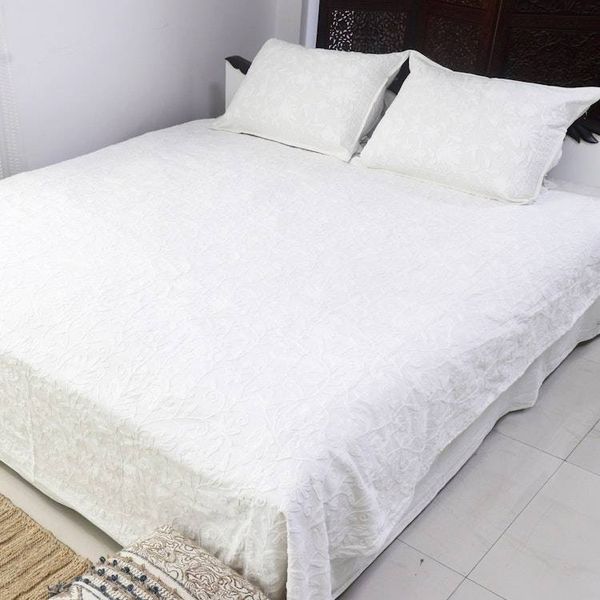 Alternate image for 3-piece Set Embroidery Cotton Queen Duvet Cover Pillow Shams Kashmir White