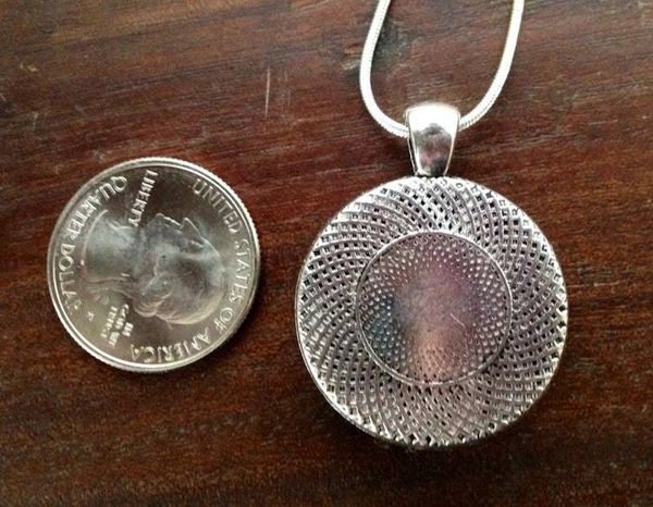 Alternate image for Four-leaf clover necklace with vintage map of Tuscany, Italy