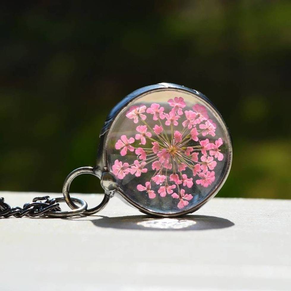 Pressed Flower Necklace for Women, Pink Queen Anne's Lace Pendant, Dried Flower Jewelry