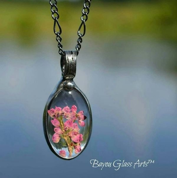 Alternate image for Pressed Flower Pendant Necklace for Women, Real Pink Scottish Heather Wildflowers, Glass Terrarium Jewelry