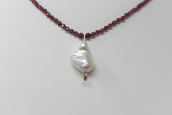 Alternate image for Faceted Graduated Red Garnet and Freshwater Pearl Necklace