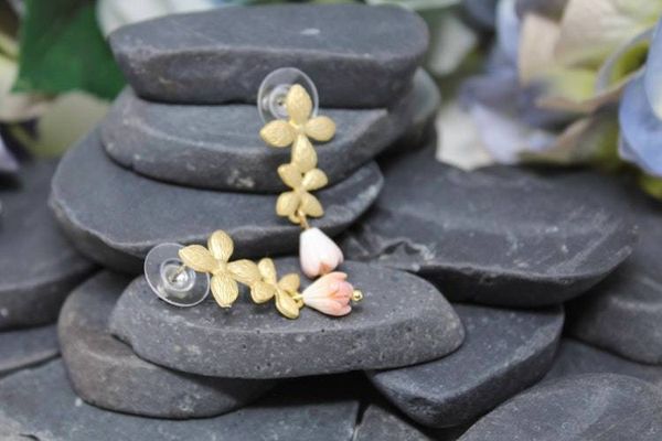 Alternate image for Pink Queen Conch Carved Pikake Floral Earrings