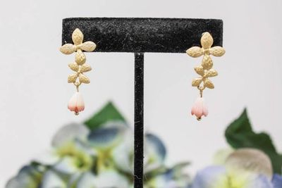 Alternate image for Pink Queen Conch Carved Pikake Floral Earrings