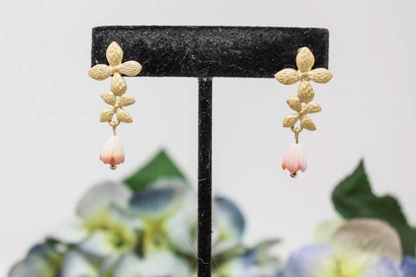 Alternate image for Pink Queen Conch Carved Pikake Floral Earrings