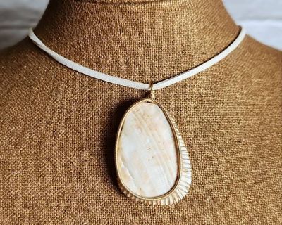 Alternate image for Reversible Wire Wrapped Shell Pendant
