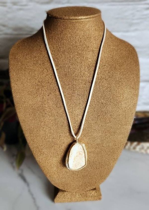 Alternate image for Reversible Wire Wrapped Shell Pendant