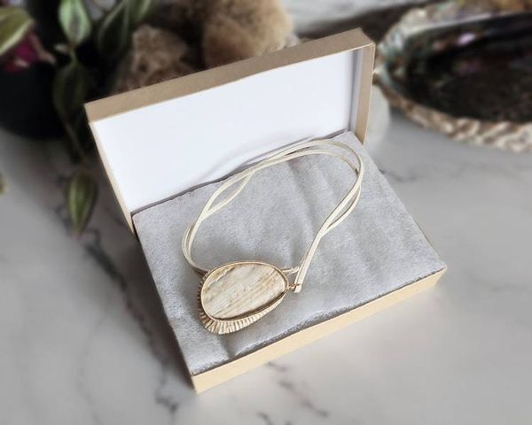Alternate image for Reversible Wire Wrapped Shell Pendant