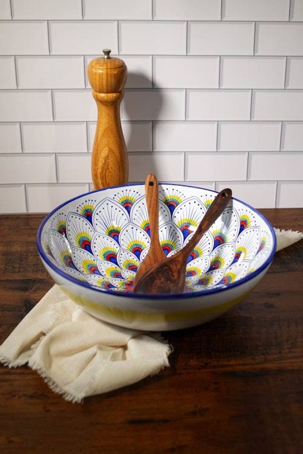 Alternate image for Intreccio Large Serving Bowl | Hand-Painted Italian Serving Bowl from Deruta