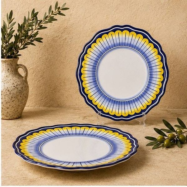 Alternate image for Stratificata Dinner Plate | Hand-Painted Italian Dinner Plate from Deruta
