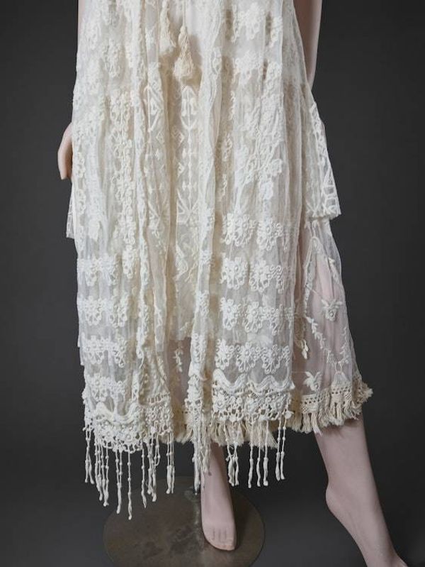 Alternate image for Vintage look lace sleeveless dress with fringe trim and robe