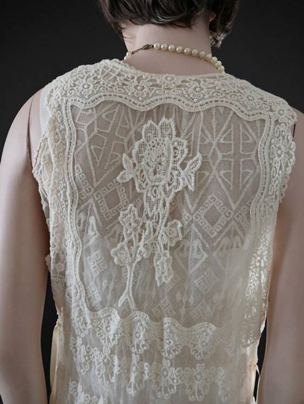 Alternate image for Vintage look lace sleeveless dress with fringe trim and robe