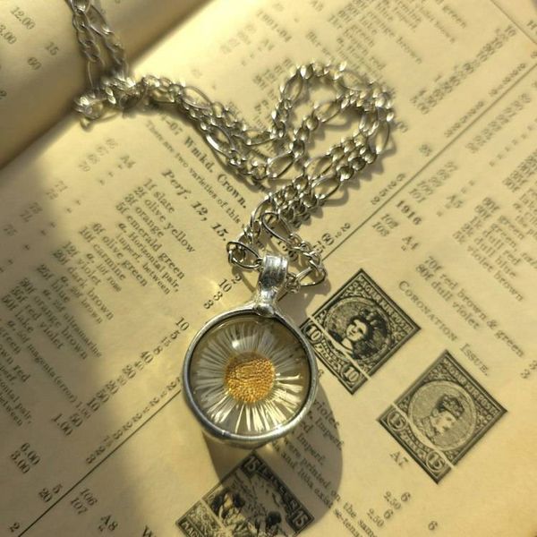 Alternate image for Daisy Necklace, Real Pressed Flower Jewelry, Handcrafted White Daisy, Gift for Nature Lover