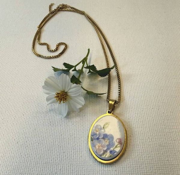 Alternate image for Broken Vintage Plate Forget-Me-Not necklace from reclaimed china, upcycled unique jewelry from crockery made into jewelry, original gift